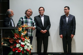 (از راست)حجت‌الله ایوبی، شفیع آقا محمدیان، علی محمد قاسمی و شهنام صفاجو در مراسم تودیع و معارفه مدیرعامل مرکز گسترش سینمای مستند و تجربی